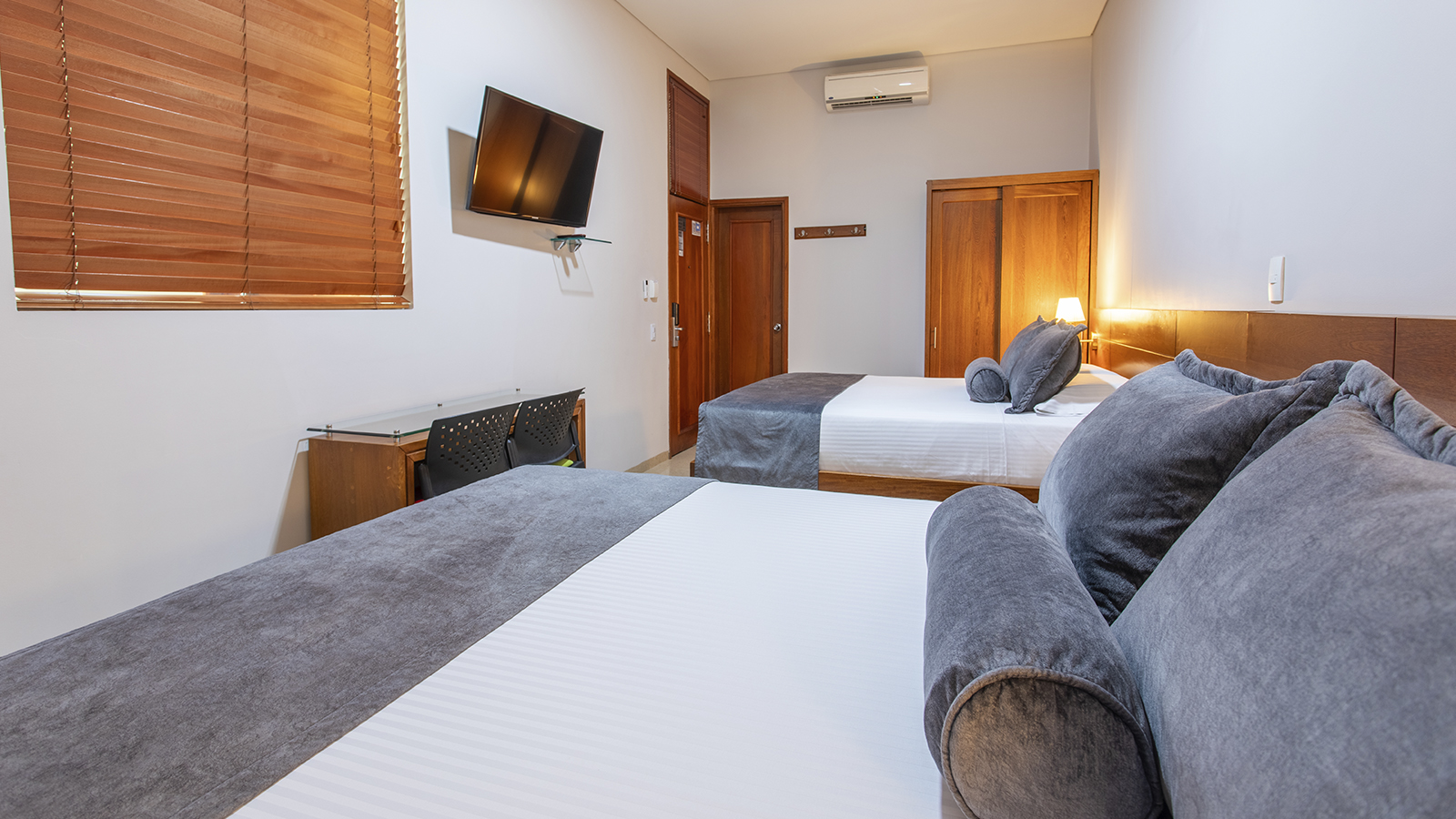 TWIN SUPERIOR ESCRITORIO 1